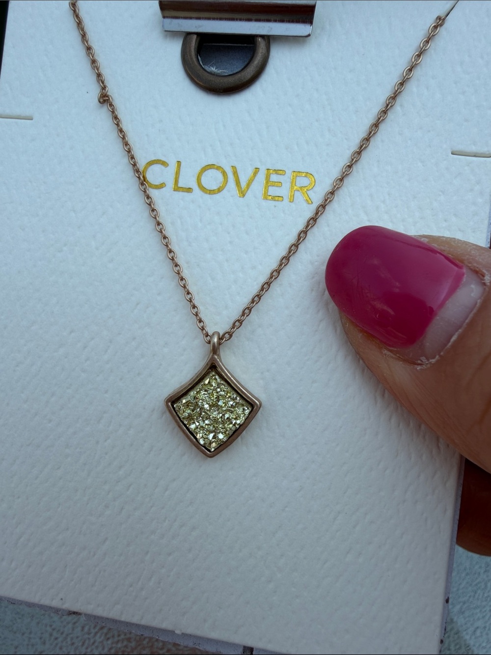 Clover Rose Gold necklace with green druzy Pendant - Picture 2 of 3